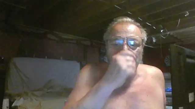 Snapshot of mercuryice chatting on 06-12-26, 02:38 mercuryice online show from 06-12-26, 02:38