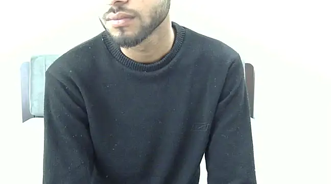 Snapshot of Queen_Couple chatting on 02-23-25, 05:56 Queen Couple online show from 02-23-25, 05:56