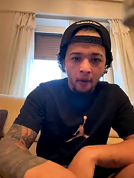 yeiyei oficial online show from 10-16-25, 05:03