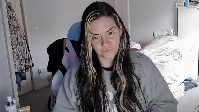 Snapshot of AureliaXOX chatting on 02-28-25, 09:36 AureliaXOX online show from 02-28-25, 09:36