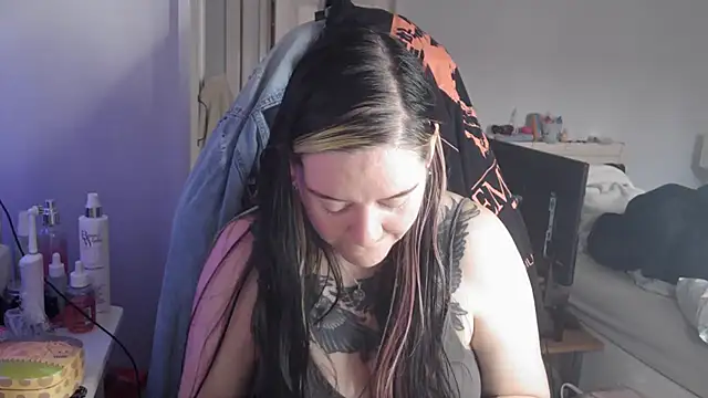 Snapshot of AureliaXOX chatting on 09-26-25, 08:51 AureliaXOX online show from 09-26-25, 08:51