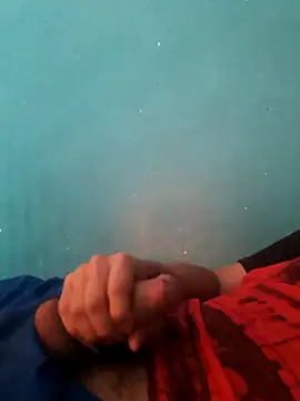 Snapshot of theghoss chatting on 12-17-25, 09:32 theghoss online show from 12-17-25, 09:32