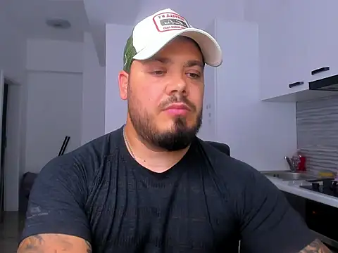 Snapshot of ZackMasterss chatting on 06-18-26, 10:03 ZackMasterss online show from 06-18-26, 10:03