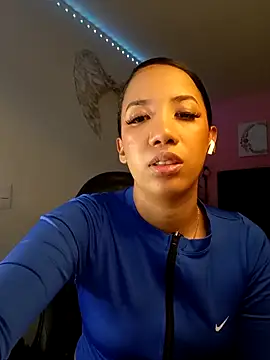 SallyWhitee online show from 04-22-26, 05:32