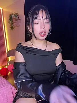 Snapshot of Valu_euphoria chatting on 02-22-25, 02:06 Valu euphoria online show from 02-22-25, 02:06