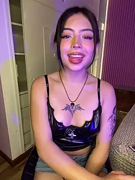 Snapshot of Valu_euphoria chatting on 03-06-25, 10:58 Valu euphoria online show from 03-06-25, 10:58