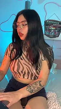 Snapshot of Valu_euphoria chatting on 11-16-25, 04:12 Valu euphoria online show from 11-16-25, 04:12