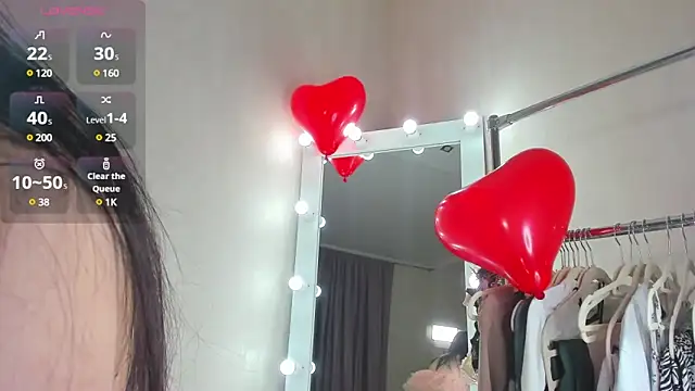 Snapshot of Amely_Li1 chatting on 02-14-25, 01:02 Amely Li1 online show from 02-14-25, 01:02