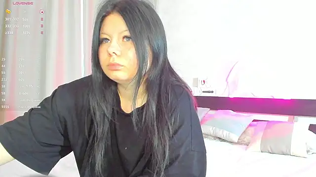 Snapshot of Amely_Li1 chatting on 03-16-25, 01:07 Amely Li1 online show from 03-16-25, 01:07