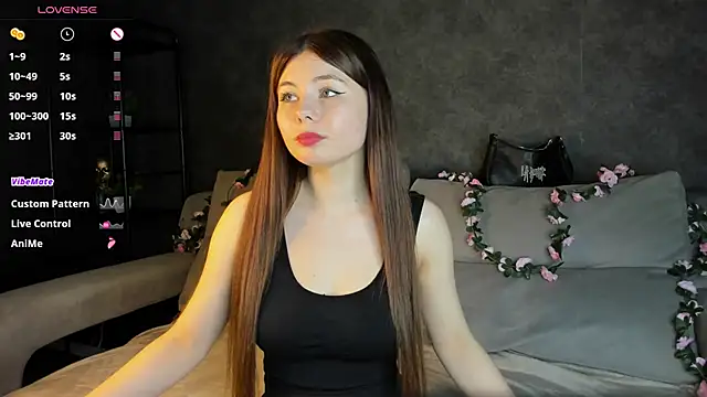 Snapshot of Amely_Li1 chatting on 11-15-25, 09:28 Amely Li1 online show from 11-15-25, 09:28