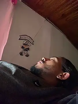 Mineirinho043 online show from 12-16-25, 02:55