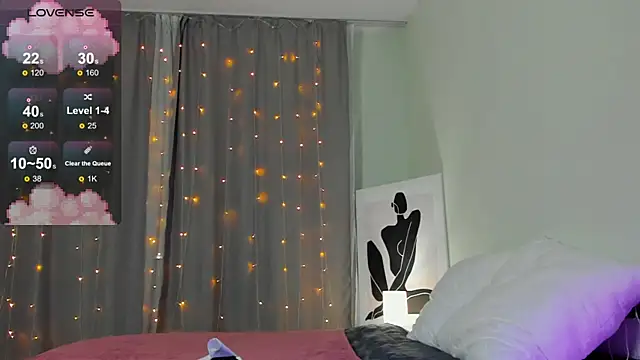 Snapshot of Mia_Luw chatting on 03-10-25, 10:13 Mia Luw online show from 03-10-25, 10:13