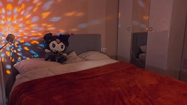 Snapshot of Mia_Luw chatting on 09-21-25, 01:51 Mia Luw online show from 09-21-25, 01:51