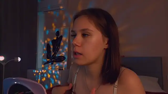 Snapshot of Mia_Luw chatting on 09-24-25, 09:45 Mia Luw online show from 09-24-25, 09:45