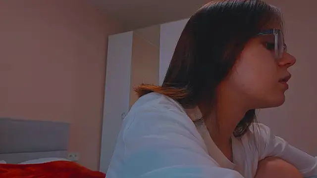 Snapshot of Mia_Luw chatting on 10-01-25, 08:31 Mia Luw online show from 10-01-25, 08:31