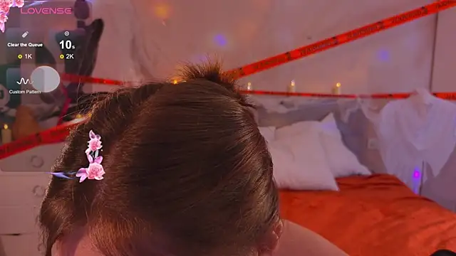 Snapshot of Mia_Luw chatting on 10-27-25, 03:10 Mia Luw online show from 10-27-25, 03:10