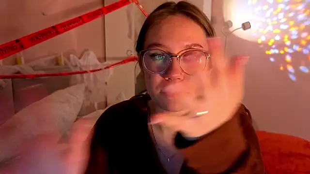 Snapshot of Mia_Luw chatting on 11-02-25, 05:37 Mia Luw online show from 11-02-25, 05:37