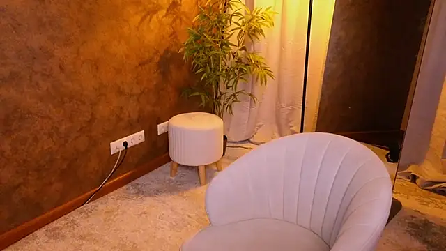 Snapshot of lissaros chatting on 02-24-25, 11:10 lissaros online show from 02-24-25, 11:10