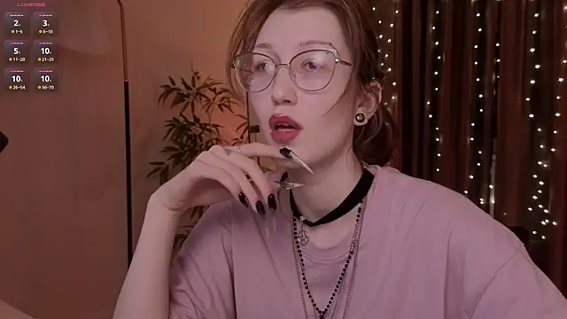 Snapshot of lissaros chatting on 12-14-25, 05:24 lissaros online show from 12-14-25, 05:24