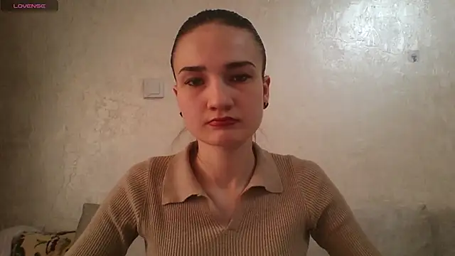 Snapshot of RoyalDessertt chatting on 03-05-25, 07:16 RoyalDessertt online show from 03-05-25, 07:16