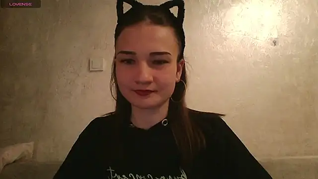 Snapshot of RoyalDessertt chatting on 03-13-25, 10:36 RoyalDessertt online show from 03-13-25, 10:36