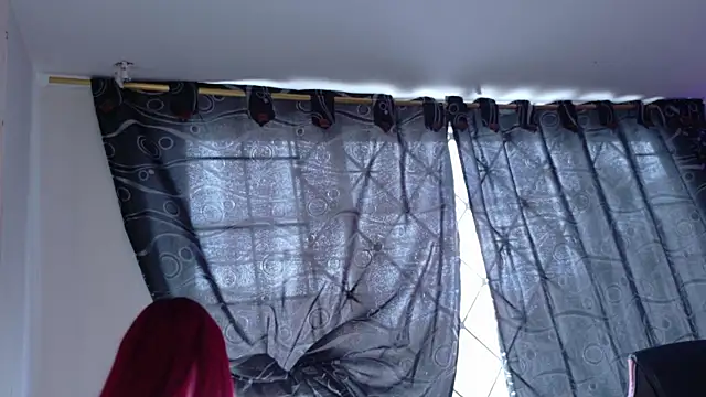 Snapshot of Alektra_bryce chatting on 09-28-25, 07:41 Alektra bryce online show from 09-28-25, 07:41