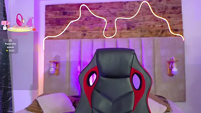 Snapshot of Alektra_bryce chatting on 10-03-25, 07:22 Alektra bryce online show from 10-03-25, 07:22