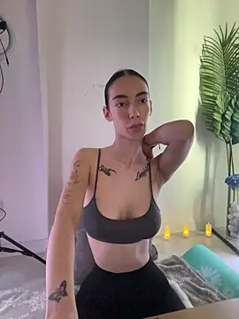 Snapshot of Celine_Roxelle chatting on 11-13-25, 09:30 Celine Roxelle online show from 11-13-25, 09:30