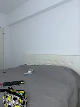 Snapshot of Celine_Roxelle chatting on 12-19-25, 08:54 Celine Roxelle online show from 12-19-25, 08:54