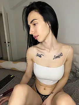 Snapshot of Celine_Roxelle chatting on 05-11-26, 04:04 Celine Roxelle online show from 05-11-26, 04:04