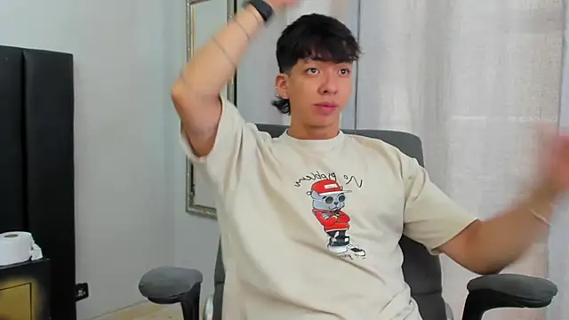 ISAAC CRYSTON online show from 02-07-25, 01:01