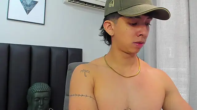 ISAAC CRYSTON online show from 02-08-25, 04:14