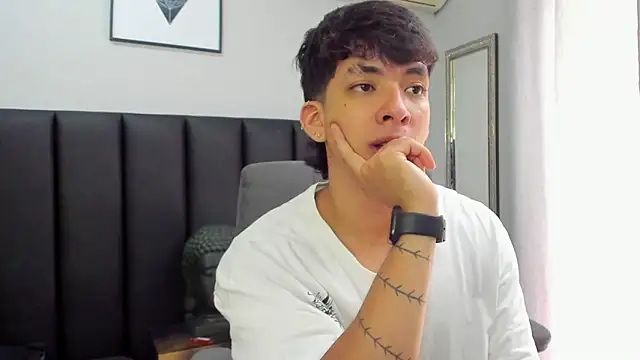 ISAAC CRYSTON online show from 02-09-25, 05:11