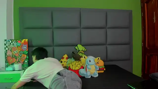 ISAAC CRYSTON online show from 02-11-25, 07:48