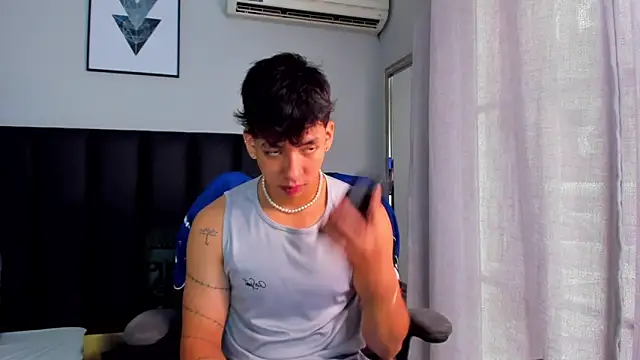 ISAAC CRYSTON online show from 03-01-25, 07:37