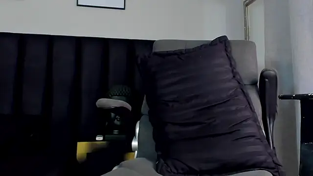 ISAAC CRYSTON online show from 03-02-25, 10:38