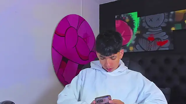 ISAAC CRYSTON online show from 10-04-25, 08:40