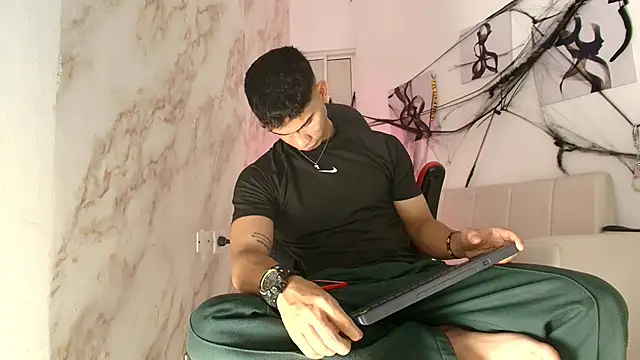 ANDRES STUD online show from 10-26-25, 04:29