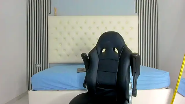 ANDRES STUD online show from 12-17-25, 04:40