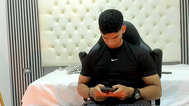 ANDRES STUD online show from 03-10-26, 04:06