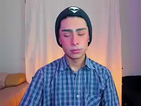 steve  gray online show from 02-11-25, 02:02