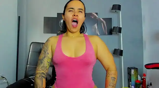 karlyjons12 online show from 03-03-25, 01:31