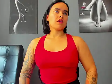 karlyjons12 online show from 12-19-25, 04:14