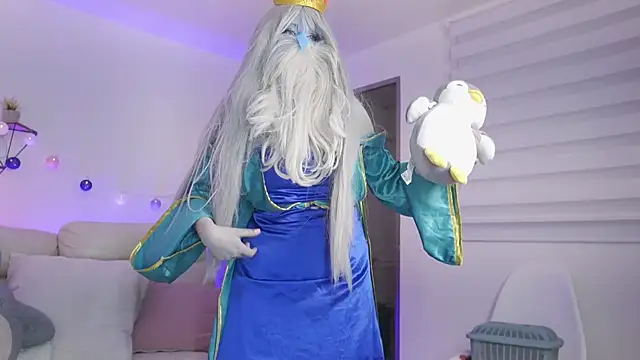 Neekito  online show from 10-31-25, 08:43