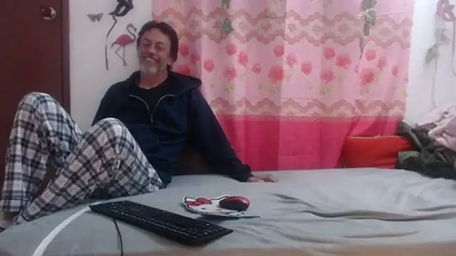 jeans and emma online show from 03-16-25, 08:32