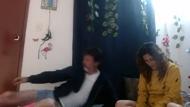 jeans and emma online show from 03-18-25, 12:27