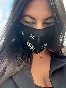 Loveblackzilla online show from 10-08-25, 03:31