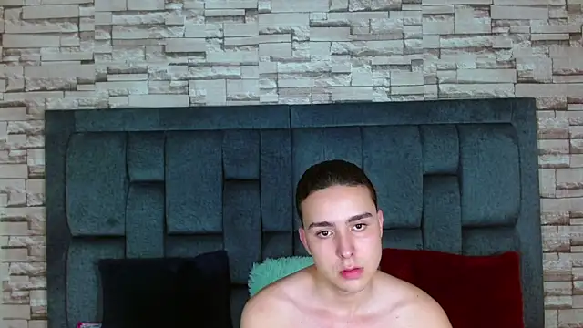 Snapshot of angel_holguin22 chatting on 02-08-25, 07:05 angel holguin22 online show from 02-08-25, 07:05