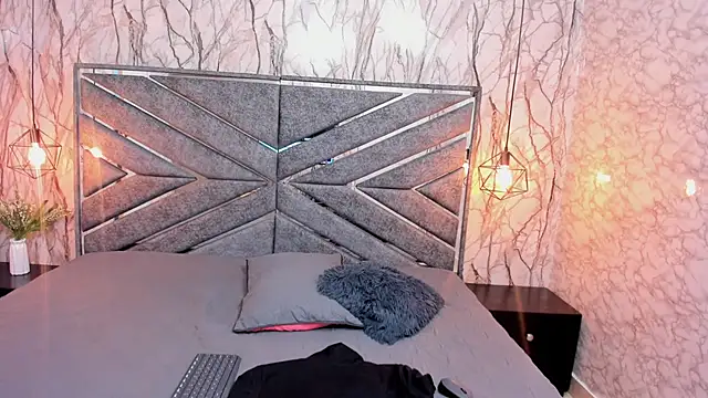 IVISBOUNCYASS online show from 02-20-25, 05:40