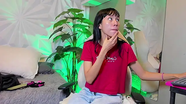 Snapshot of Miaa_Lee7 chatting on 11-25-25, 08:20 Miaa Lee7 online show from 11-25-25, 08:20